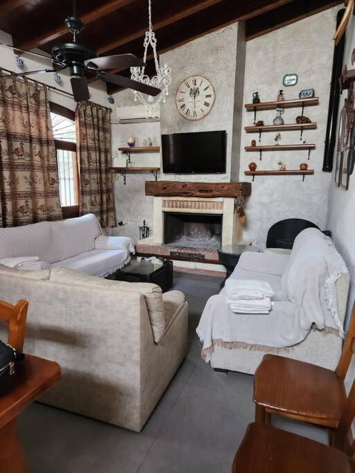 Velez, Casa La Choza Βίλα Vélez de Benaudalla Εξωτερικό φωτογραφία